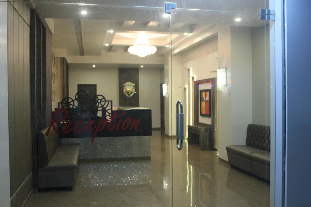 Hotel Nimantran Navi Mumbai Exterior foto
