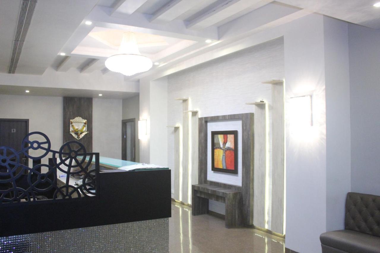 Hotel Nimantran Navi Mumbai Exterior foto